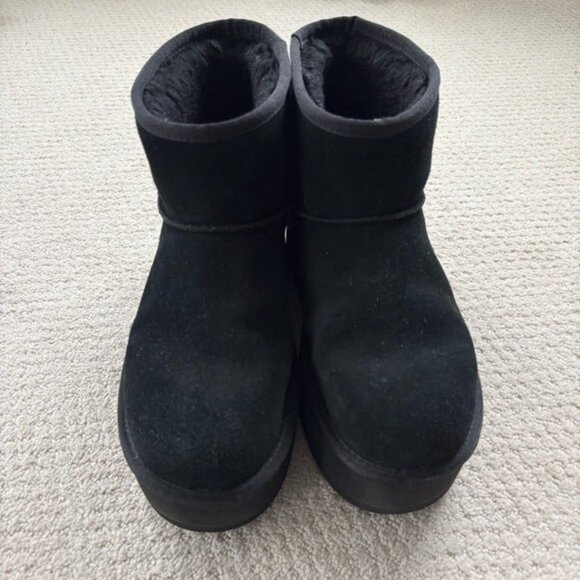 Ugg classic mini platform black suede boots - Picture 2 of 7